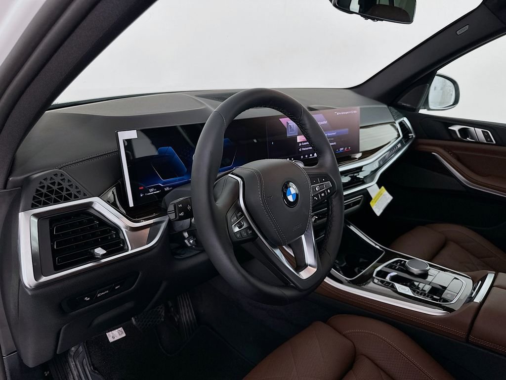Used 2026 Alpine White BMW sDrive40i image 9