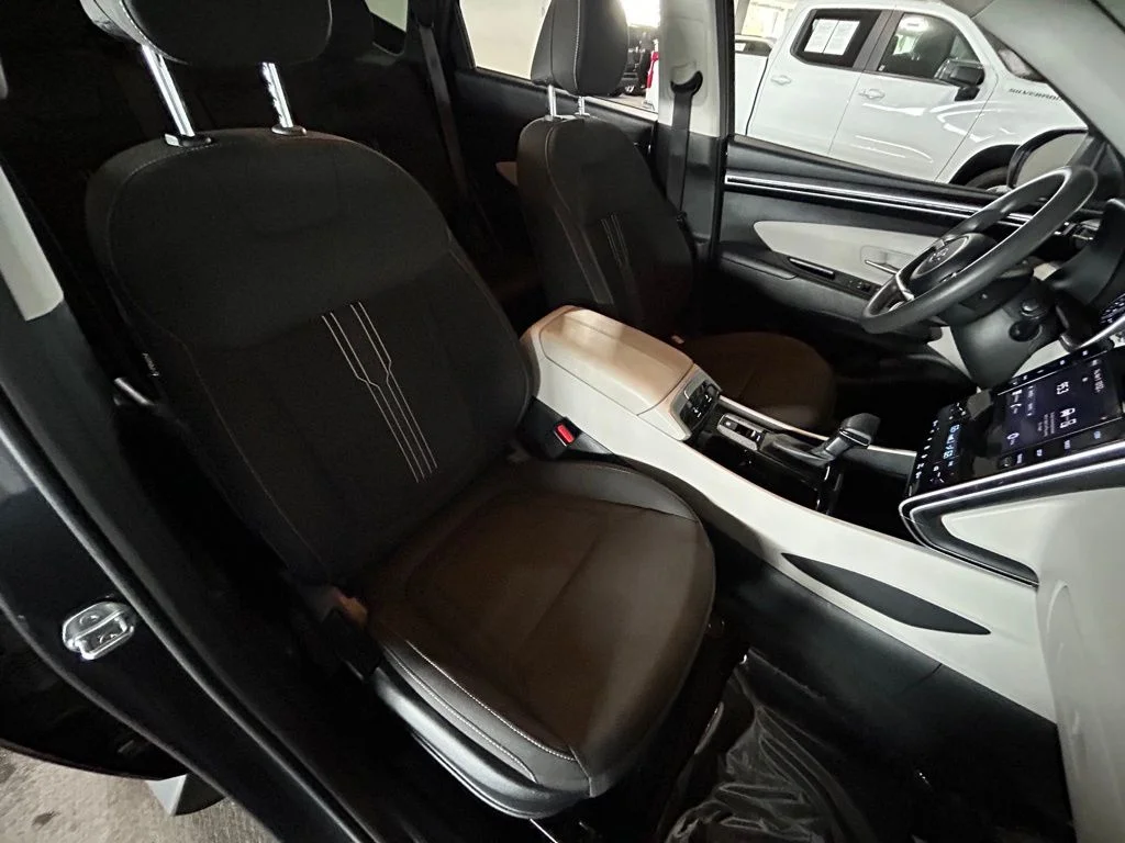 Used 2024 Dark Gray Metallic Hyundai SEL image 32