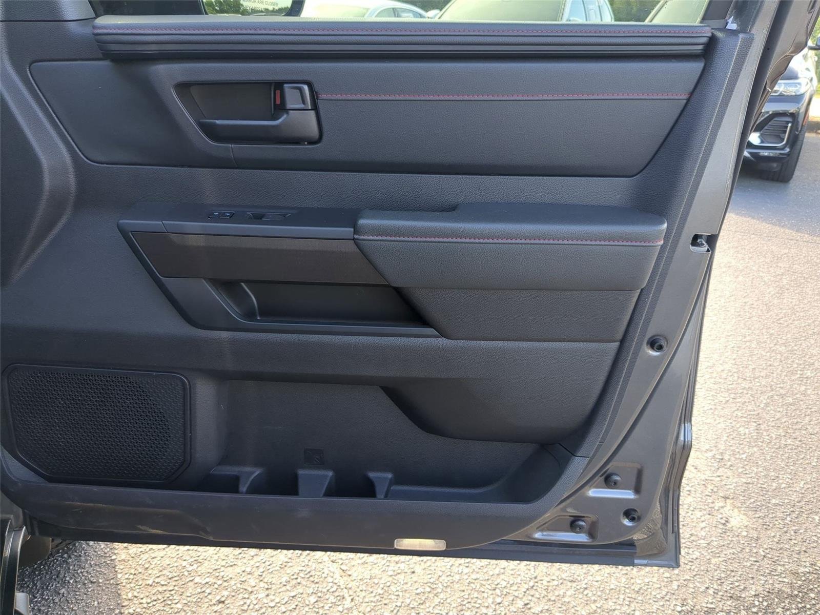 Used 2023  TOYOTA  image 39