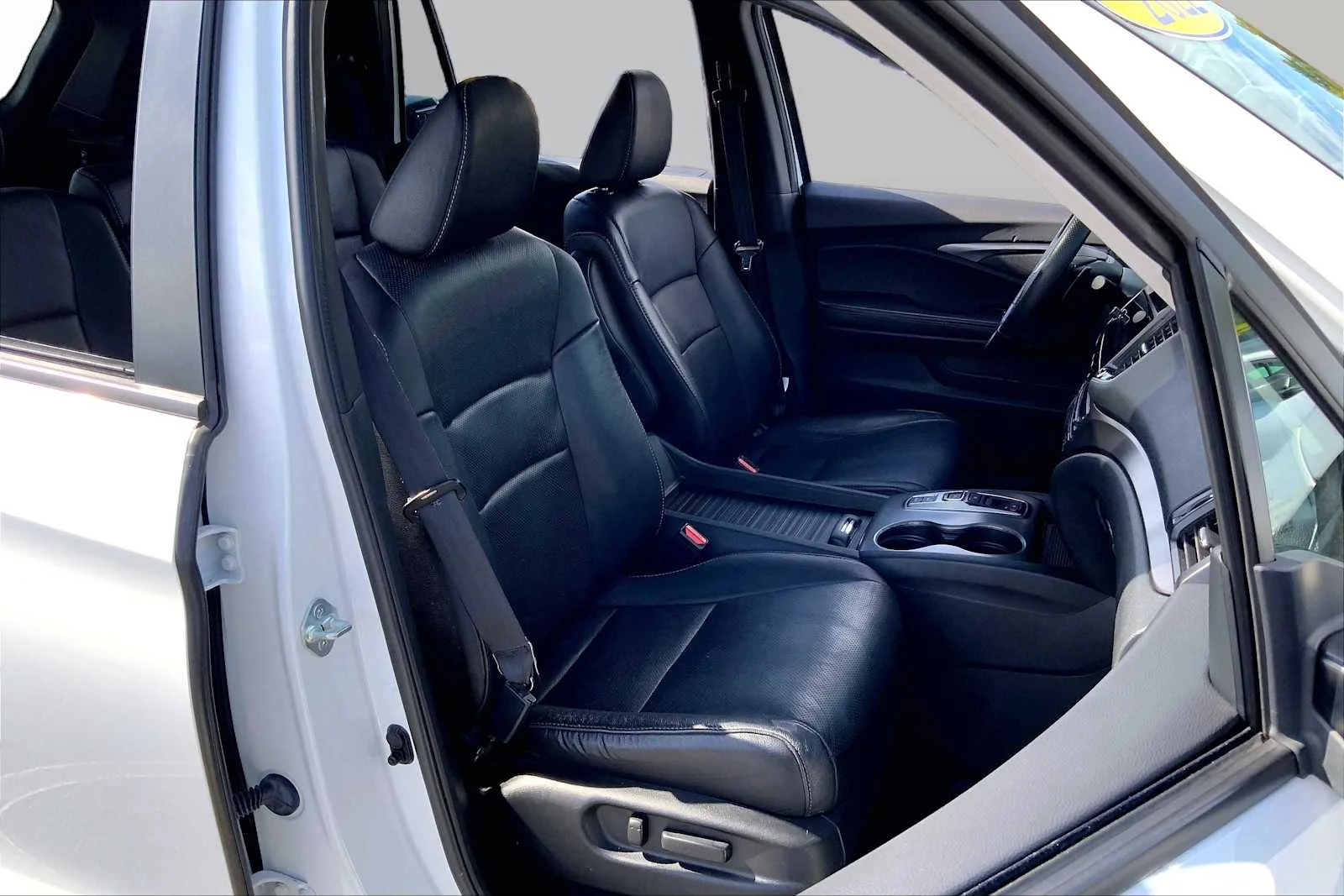 Used 2022 Platinum White Pearl Honda EX-L image 8