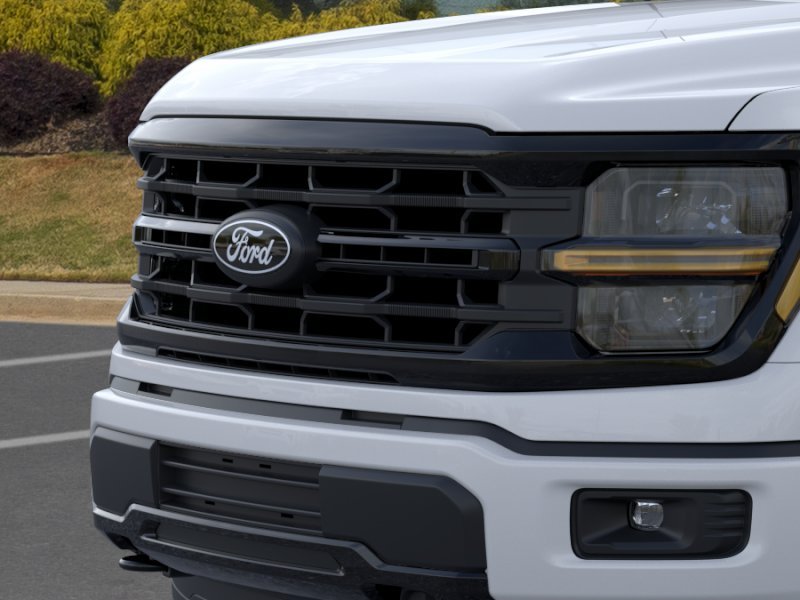 New 2026 Oxford White Ford XLT image 46