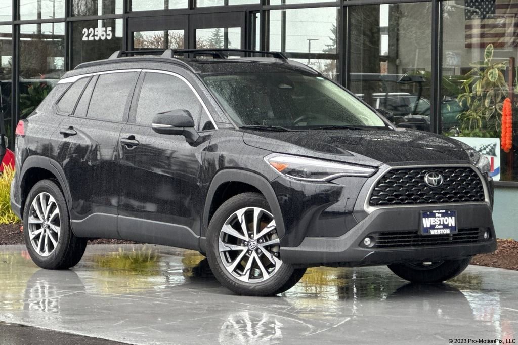 2023 Toyota Corolla Cross XLE