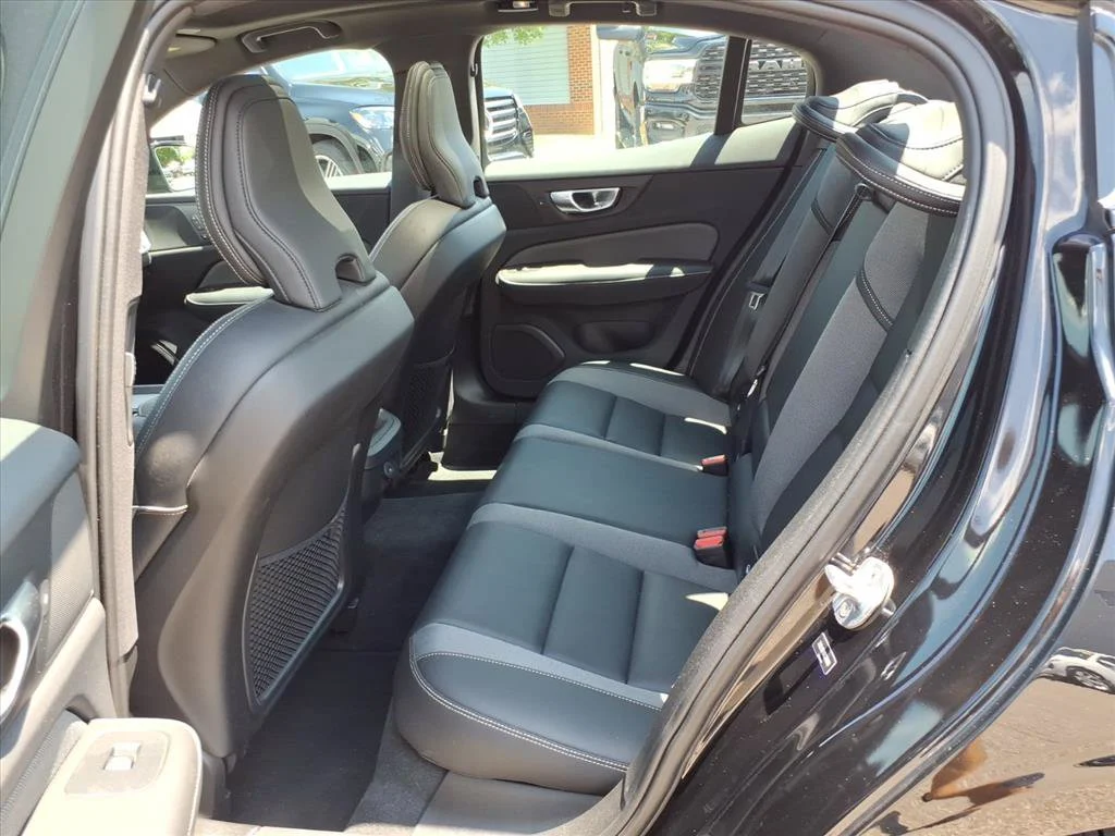 Certified Used 2024 Onyx Black Volvo Plus Black Edition image 13