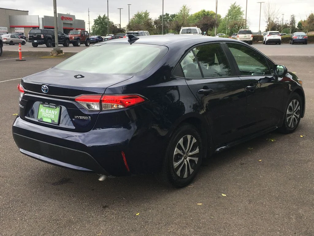 Used 2022 Blue Toyota LE image 7