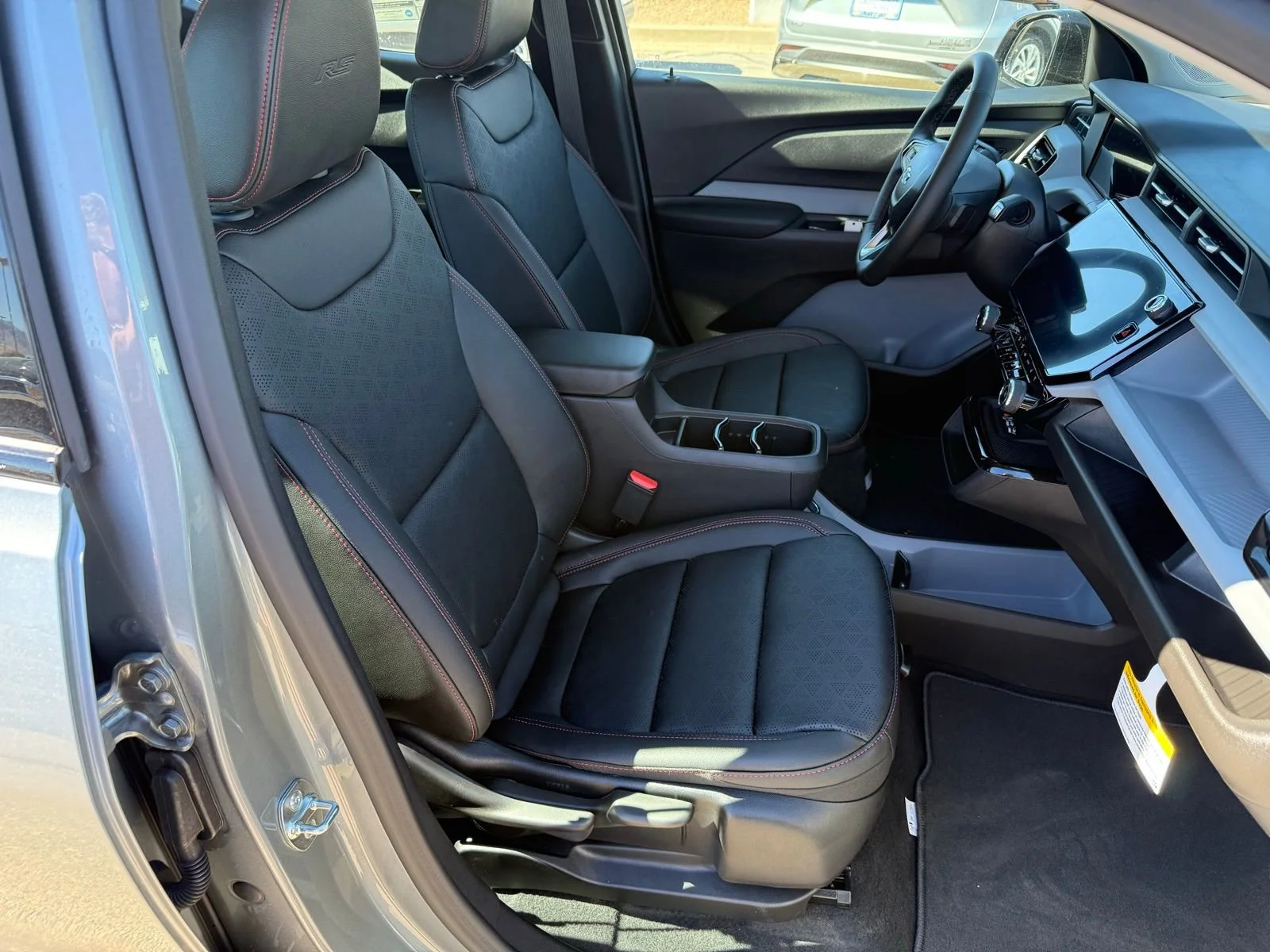 2027 Chevrolet Bolt RS - Photo 34