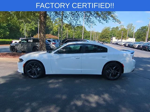 Used 2023 White Dodge SXT image 2
