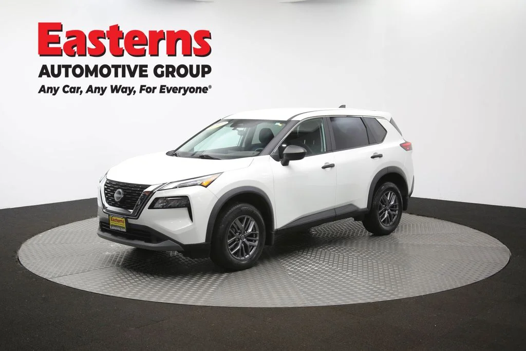 Used 2023 White Nissan S image 57
