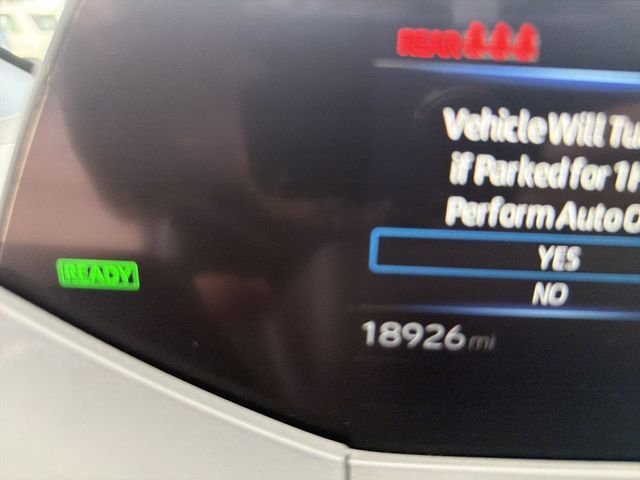 2025 Toyota Prius Limited - Photo 13