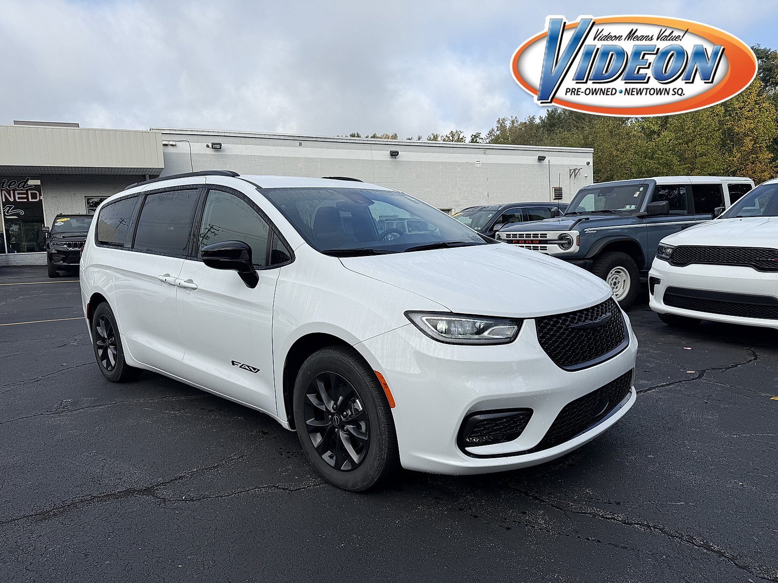 2025 Chrysler Pacifica