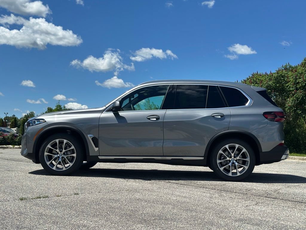 New 2026 Skyscraper Grey Metallic BMW xDrive40i image 4