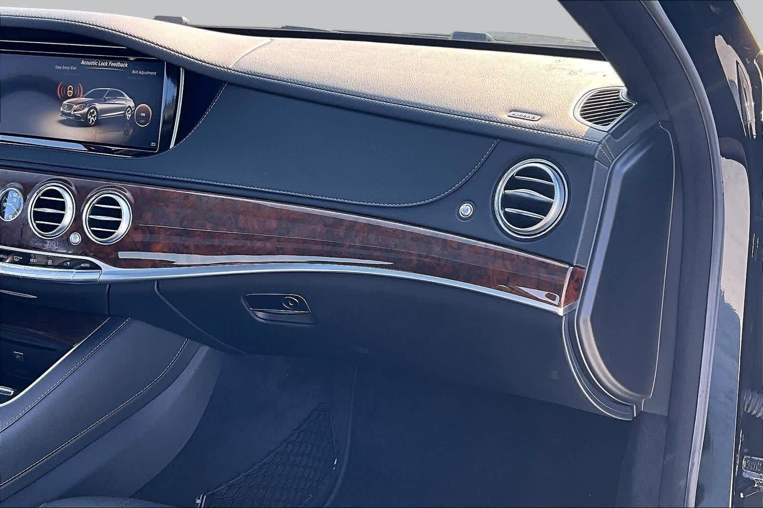 Used 2014 designo Mocha Black Mercedes-Benz S 550 image 18