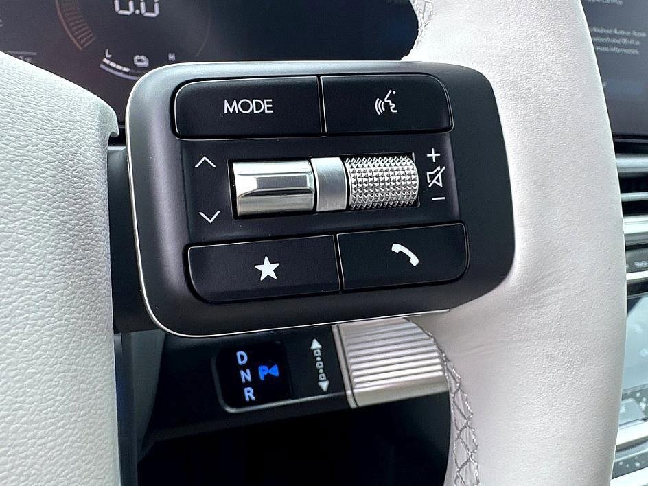 New 2026 Phantom Black Hyundai SE image 29