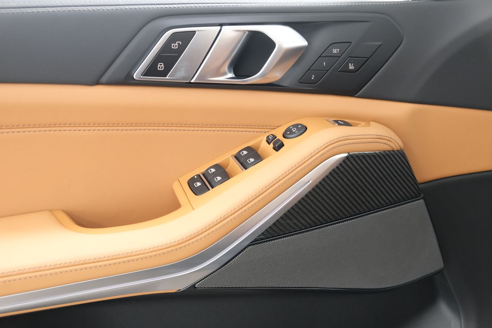 New 2026 Carbon Black Metallic BMW M60i image 39