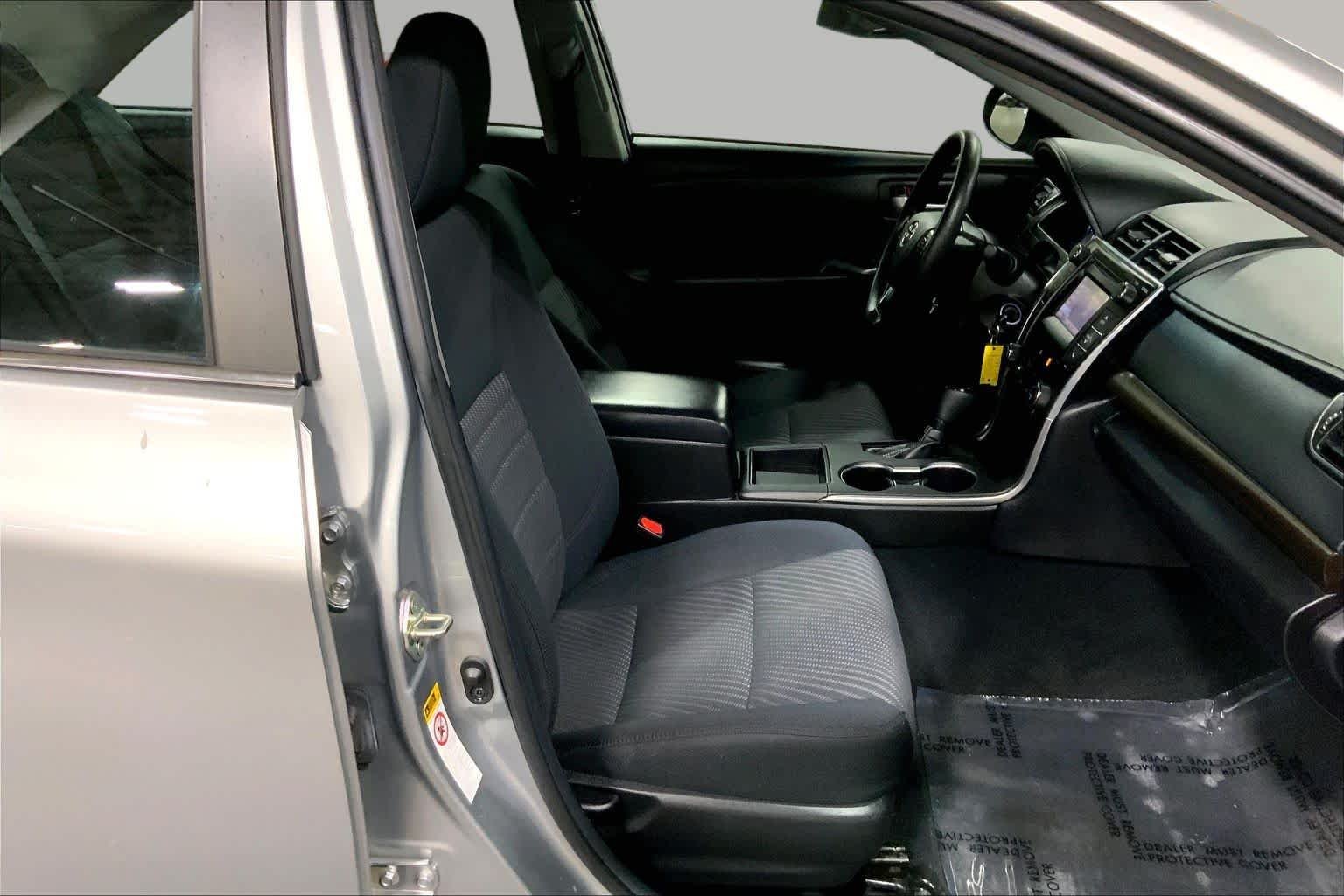Used 2017 Celestial Silver Metallic Toyota LE image 9