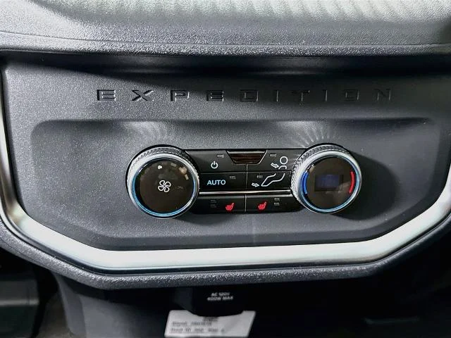 New 2027 Star White Metallic Tri-Coat Ford MAX King Ranch® image 62
