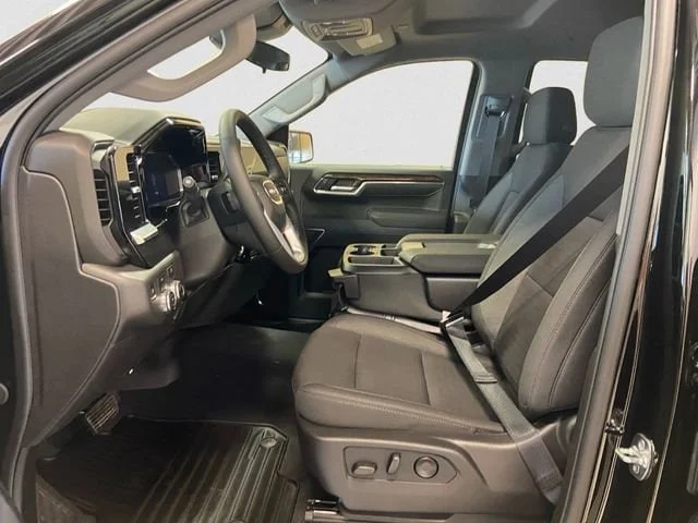 New 2026 Onyx Black GMC SLE image 10