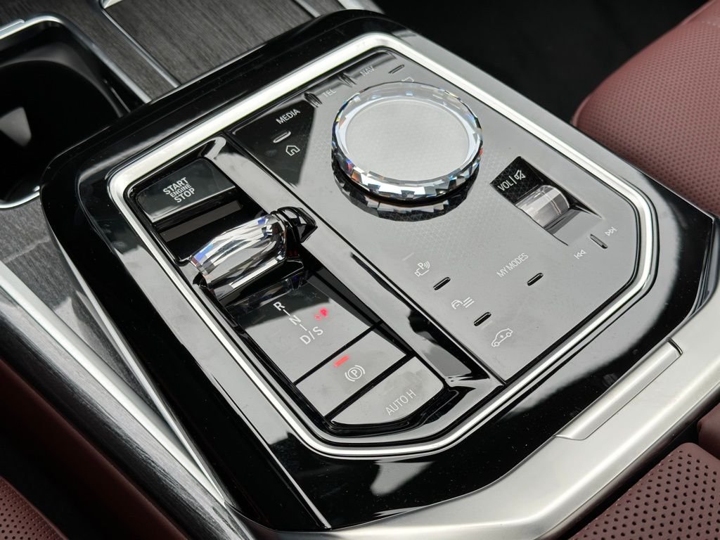 2025 BMW 7 Series 760i - Photo 13