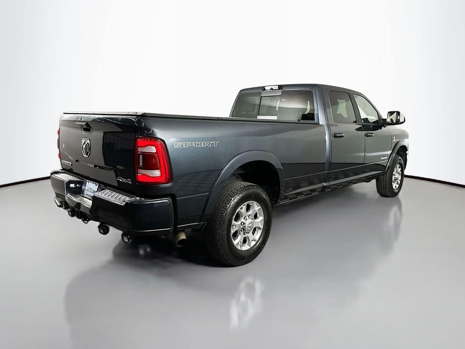 Used 2020 Maximum Steel Metallic Clearcoat Ram Laramie image 8