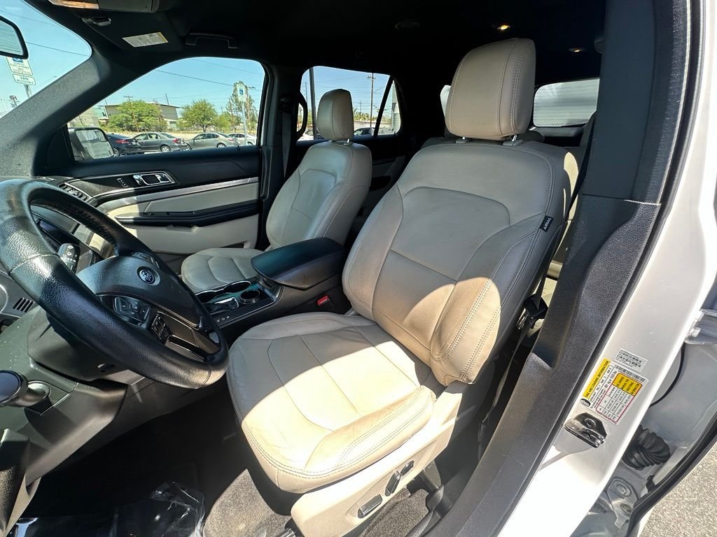 Used 2018 White Ford XLT image 3