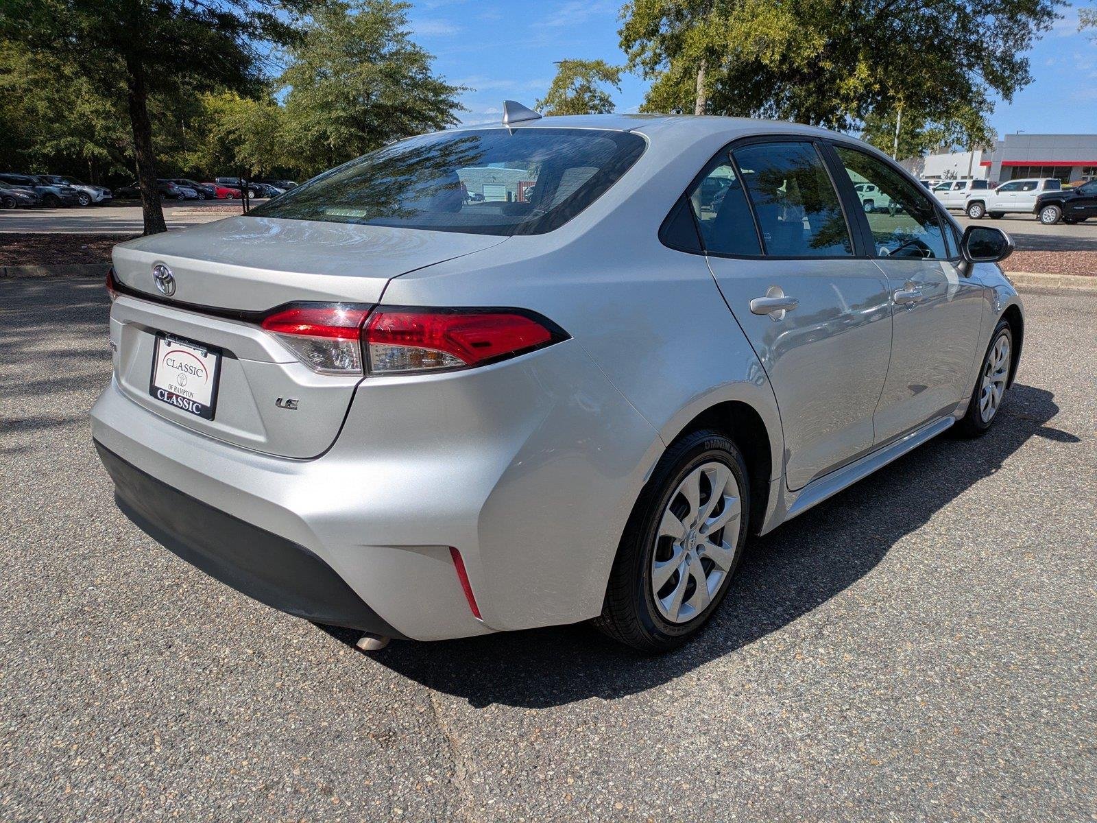 Used 2024  Toyota LE image 4
