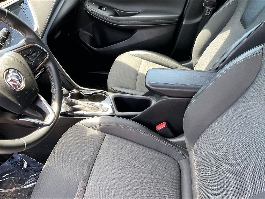 Used 2022 White Buick Preferred image 20