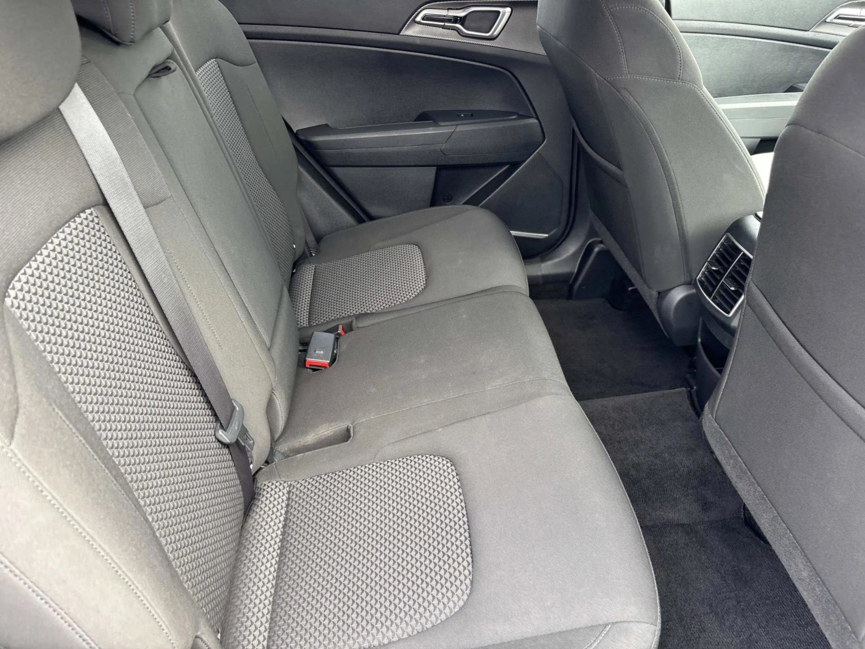 2024 Kia Sportage LX - Photo 20
