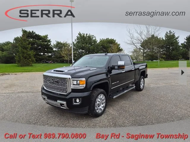 2019 GMC Sierra 4WD Crew Cab Standard Box Denali's photo