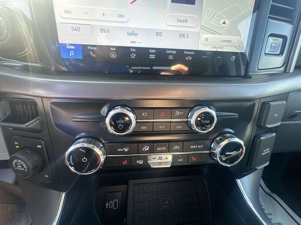New 2026 Oxford White Ford XLT image 25