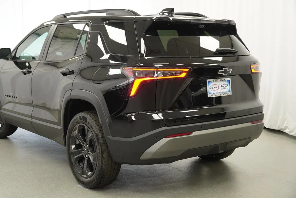 New 2027 Mosaic Black Metallic Chevrolet LT image 37