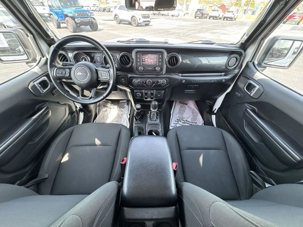 Used 2020 White Jeep Unlimited Sport Altitude image 20