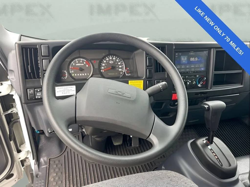 Used 2024 Arc White Chevrolet 1WT image 14