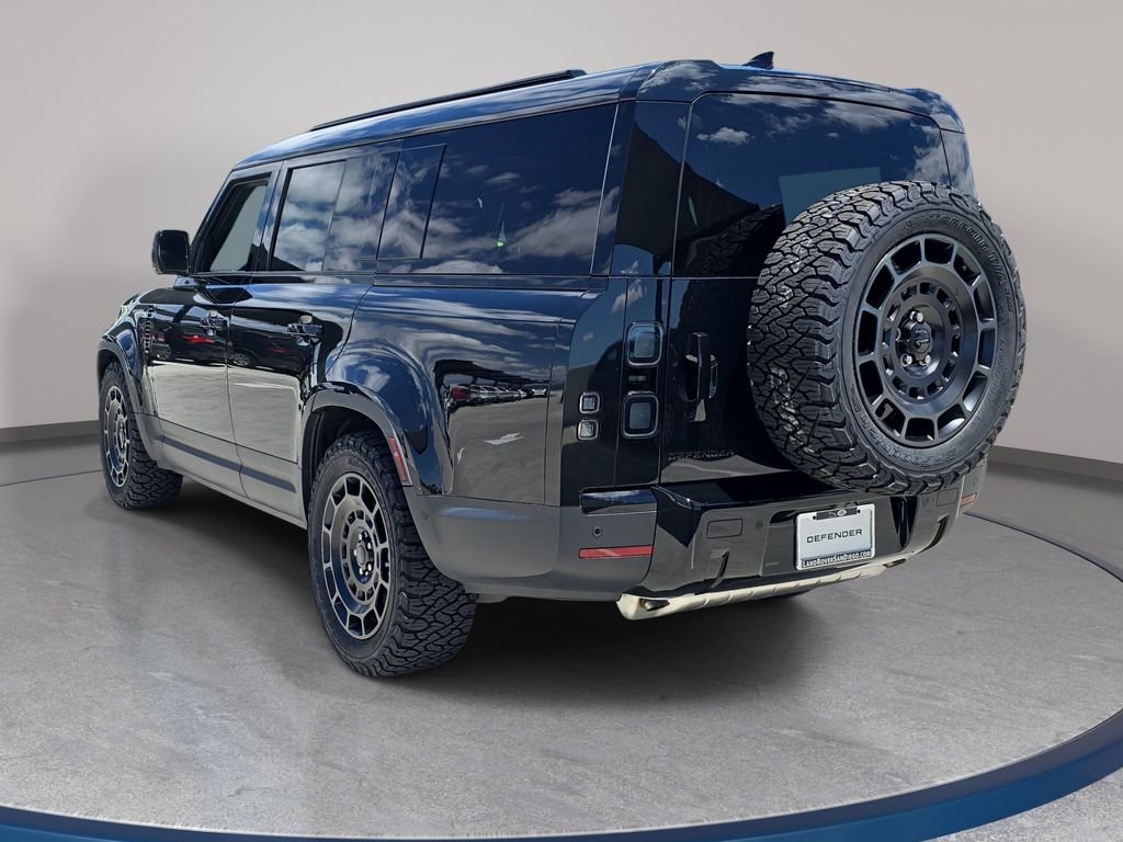 New 2026 Santorini Black Land Rover S image 7