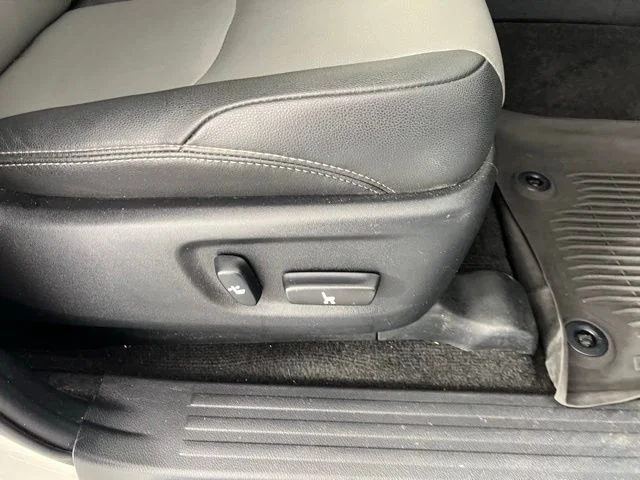 Used 2021 White Toyota SR5 Premium image 43
