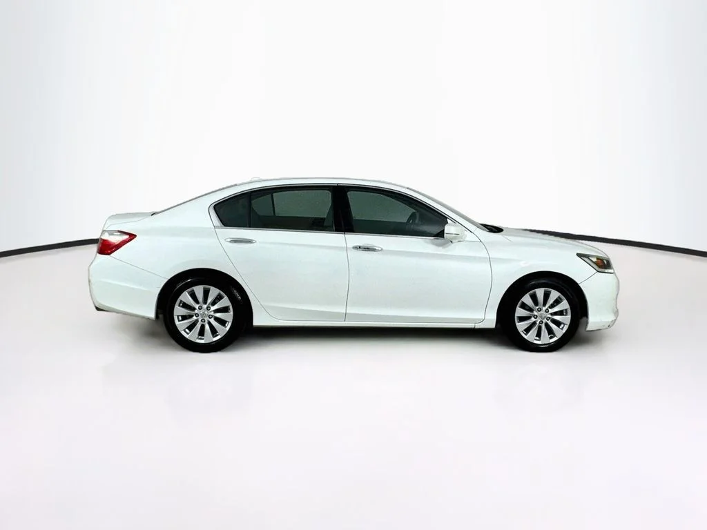 Used 2014 White Orchid Pearl Honda EX-L image 8
