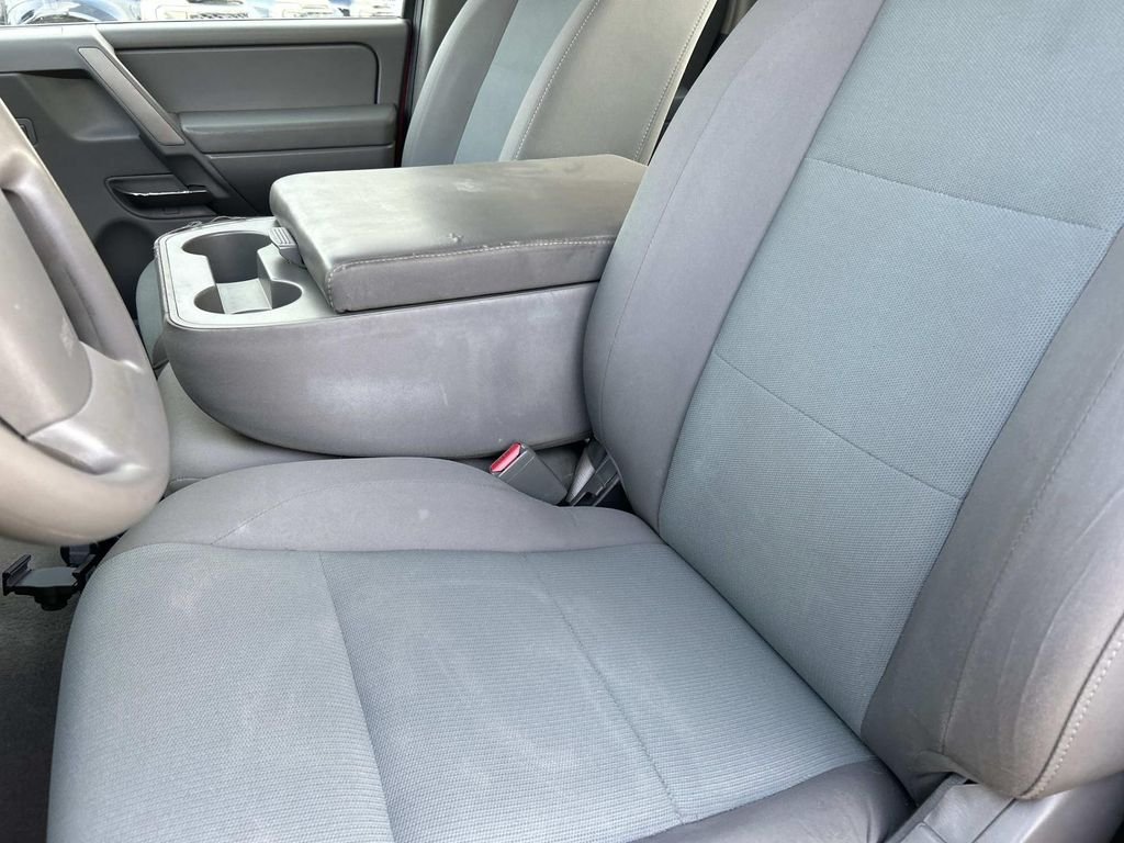 Used 2006 Red Alert Nissan XE image 19
