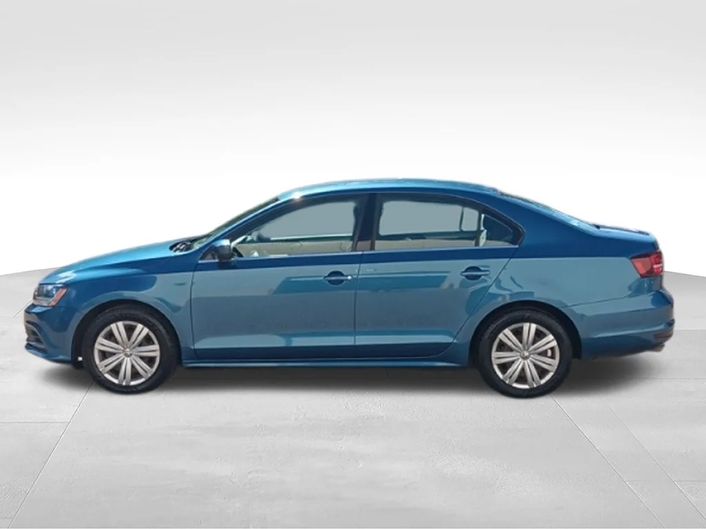 Used 2017 Silk Blue Metallic Volkswagen 1.4T S image 4