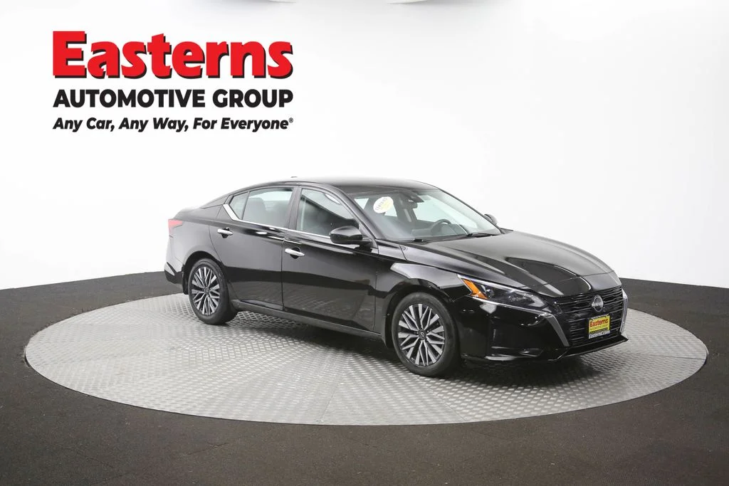 Used 2023 Black Nissan 2.5 SV image 48