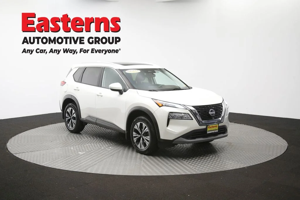 Used 2023 White Nissan SV image 52