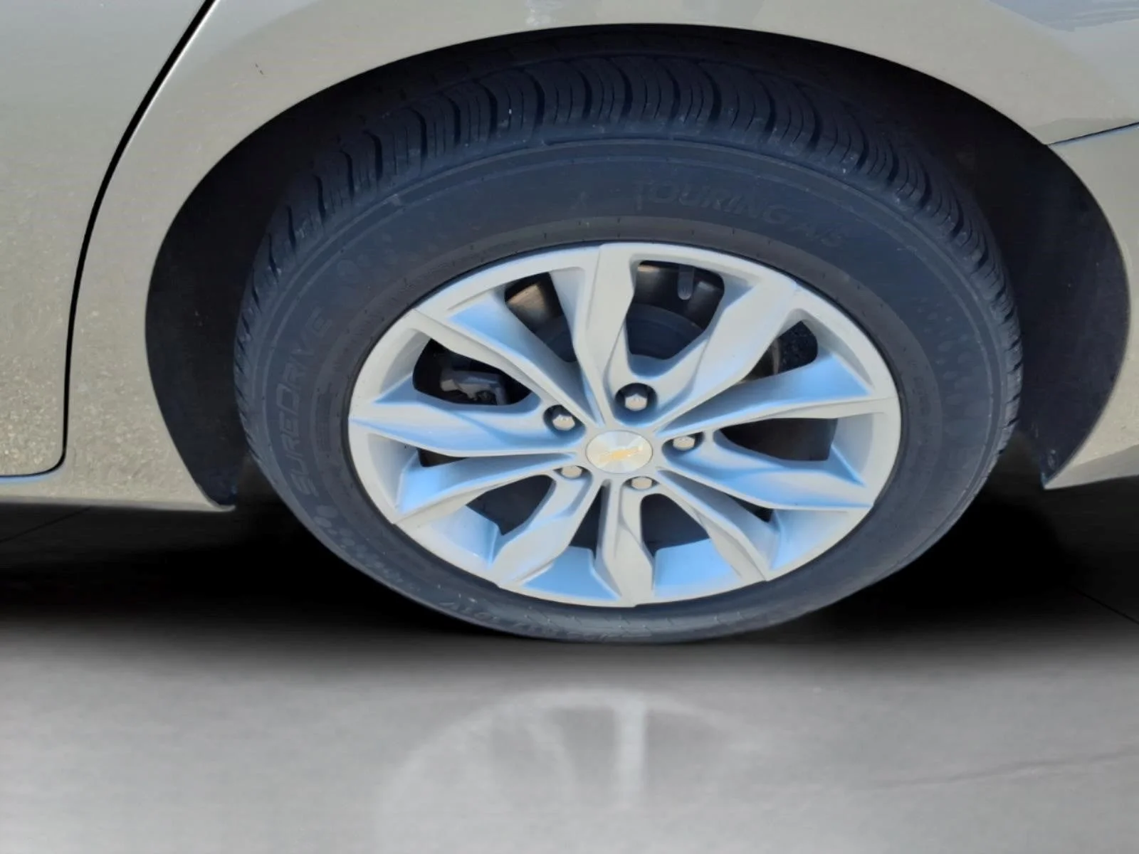 Used 2024 Mineral Gray Metallic Chevrolet LT 1LT image 8