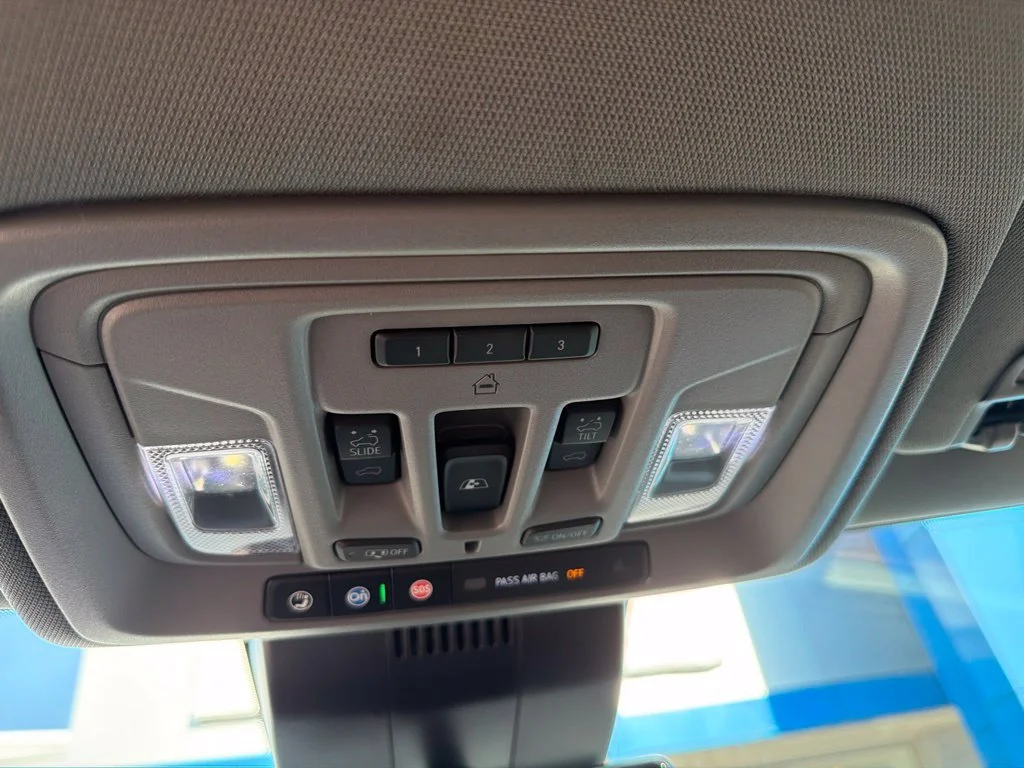 Used 2024 Sterling Metallic GMC Denali image 29