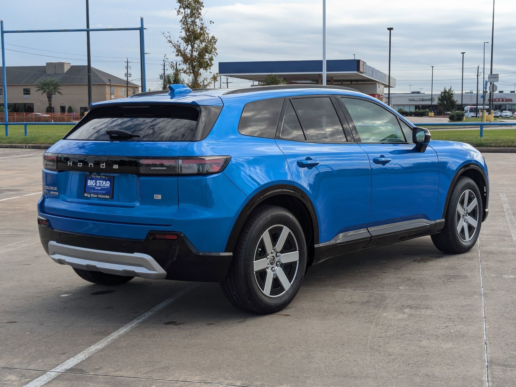 New 2026 Pacific Blue Metallic Honda Touring image 4