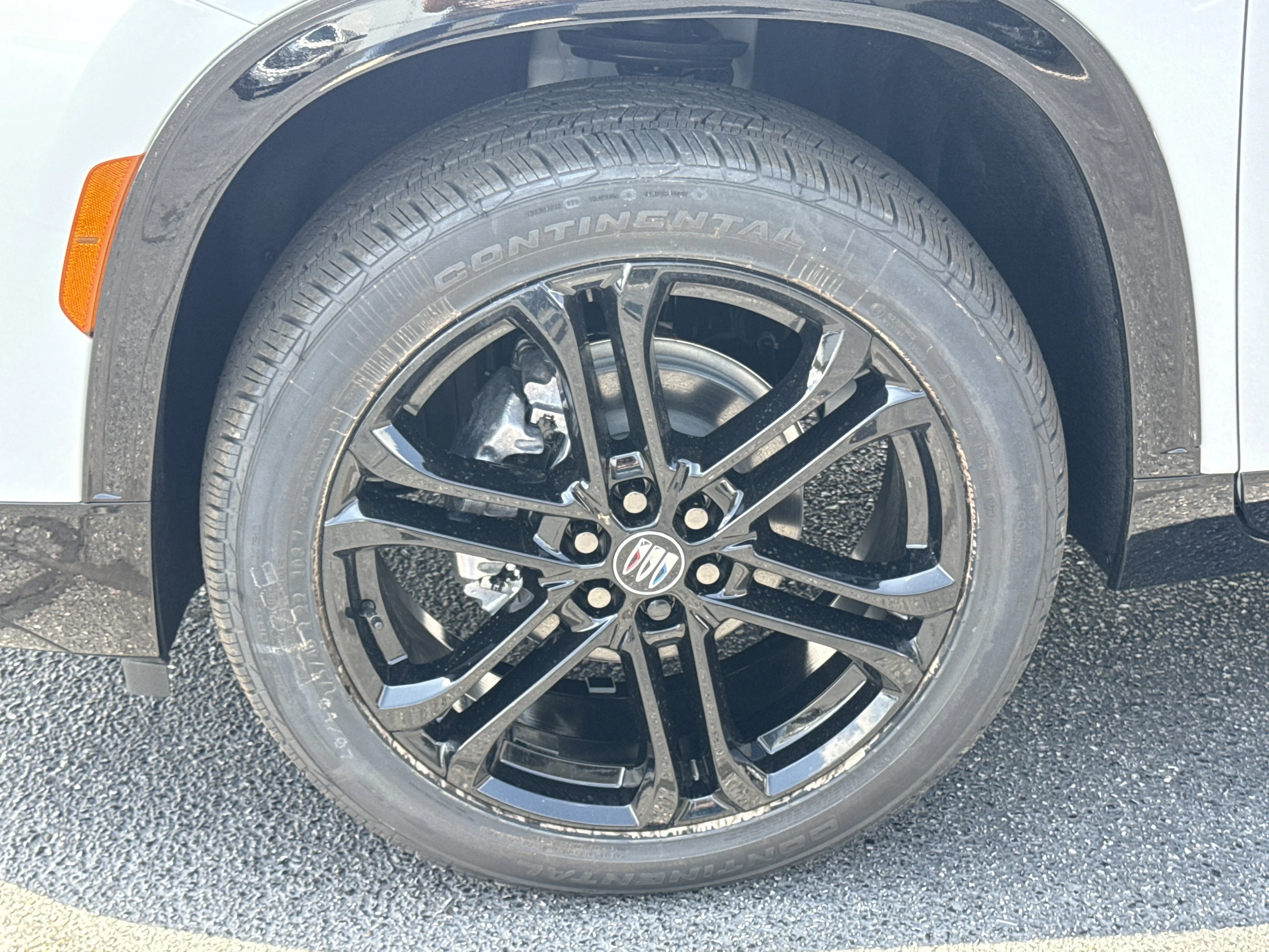 New 2026 Iridescent White Tricoat Buick Sport Touring image 18