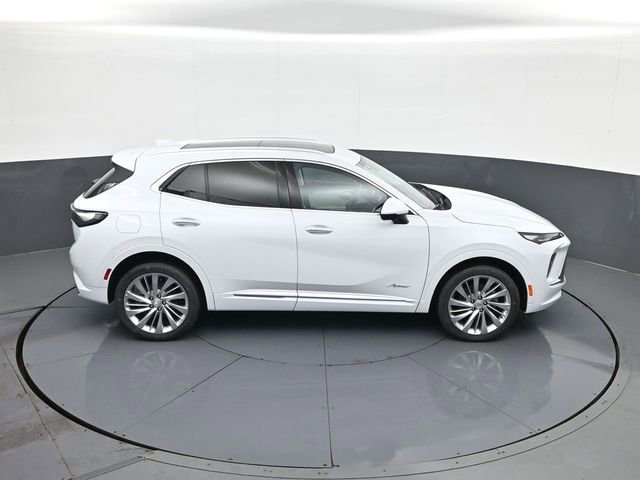 New 2026 Iridescent White Tricoat Buick Avenir image 16