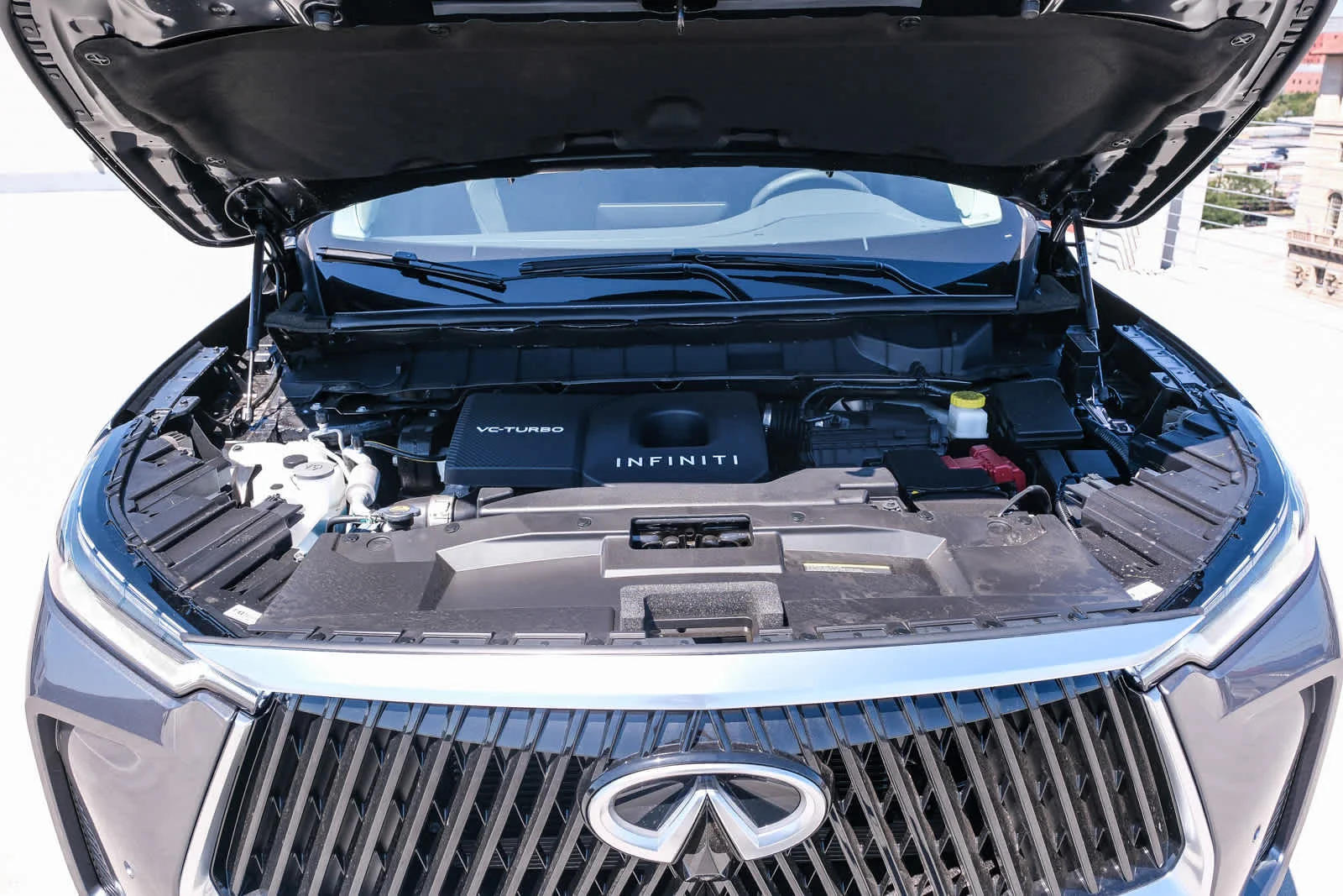 New 2027 GRAPHITE SHADOW INFINITI Luxe FWD image 14