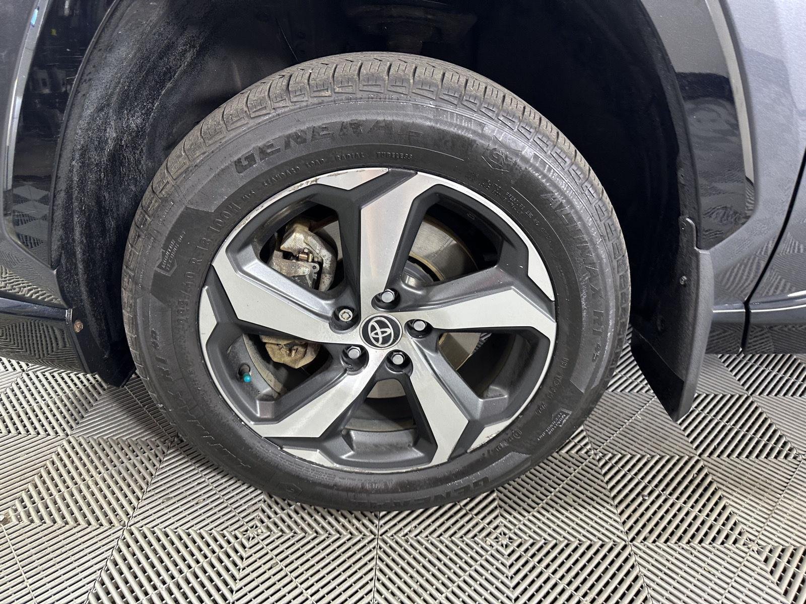 Used 2022 Magnetic Gray Metallic Toyota SE image 22