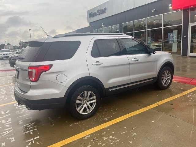 Used 2018 Silver Ford XLT image 3