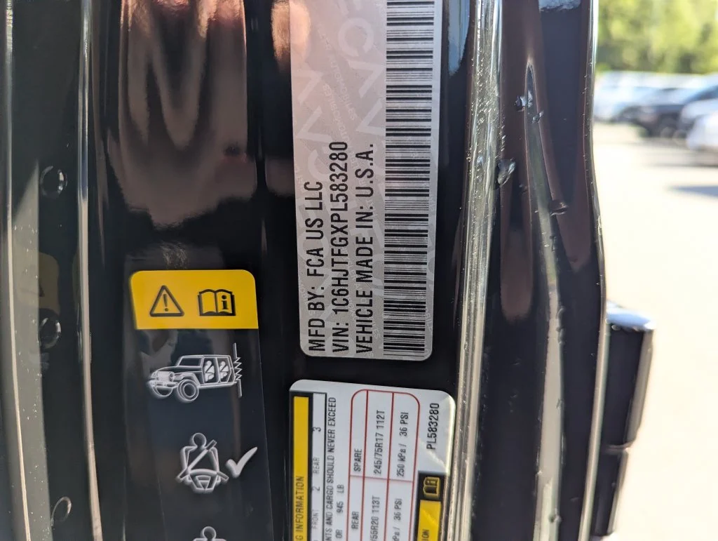 Used 2023 Black Jeep Overland image 38