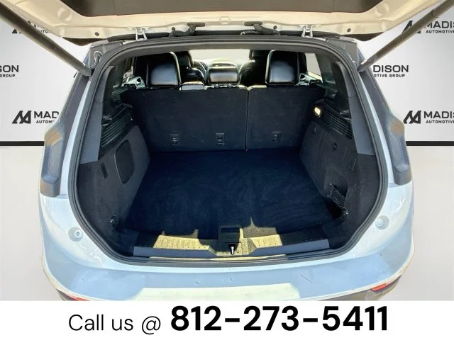 Used 2019 White Lincoln Select image 27