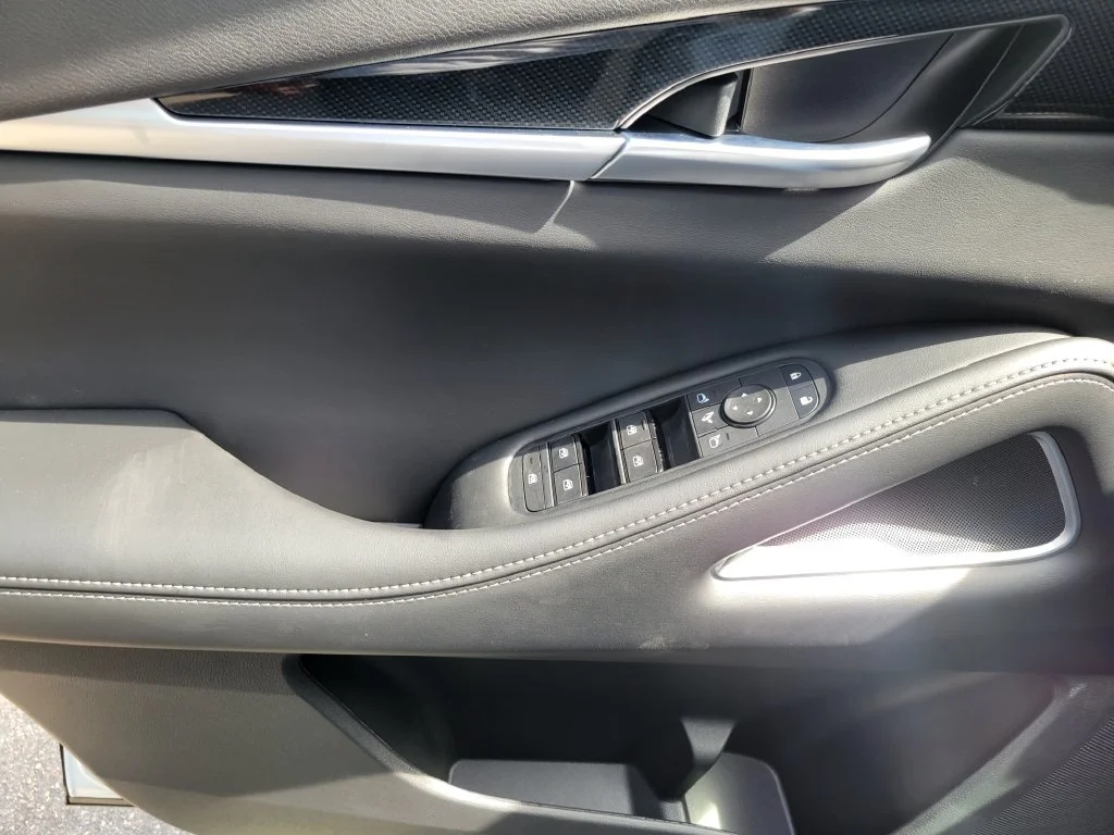 New 2027 White INFINITI SPORT image 12
