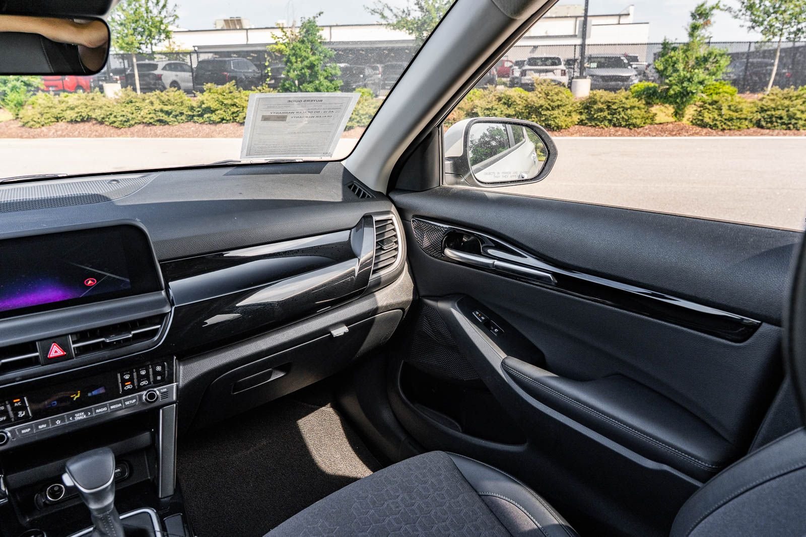 Used 2026 White Kia S image 29